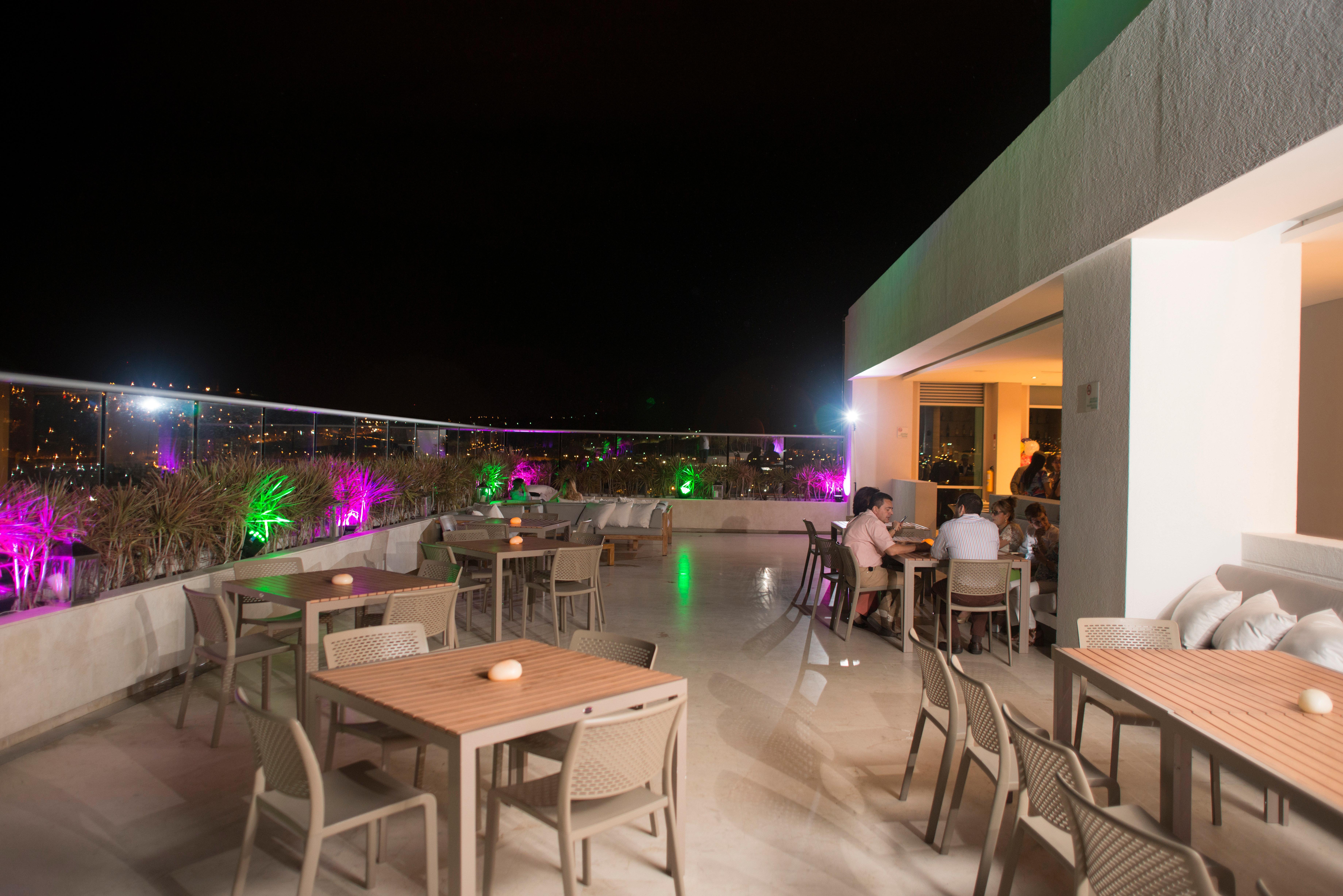 Holiday Inn Cucuta By Ihg Экстерьер фото Sky Bar