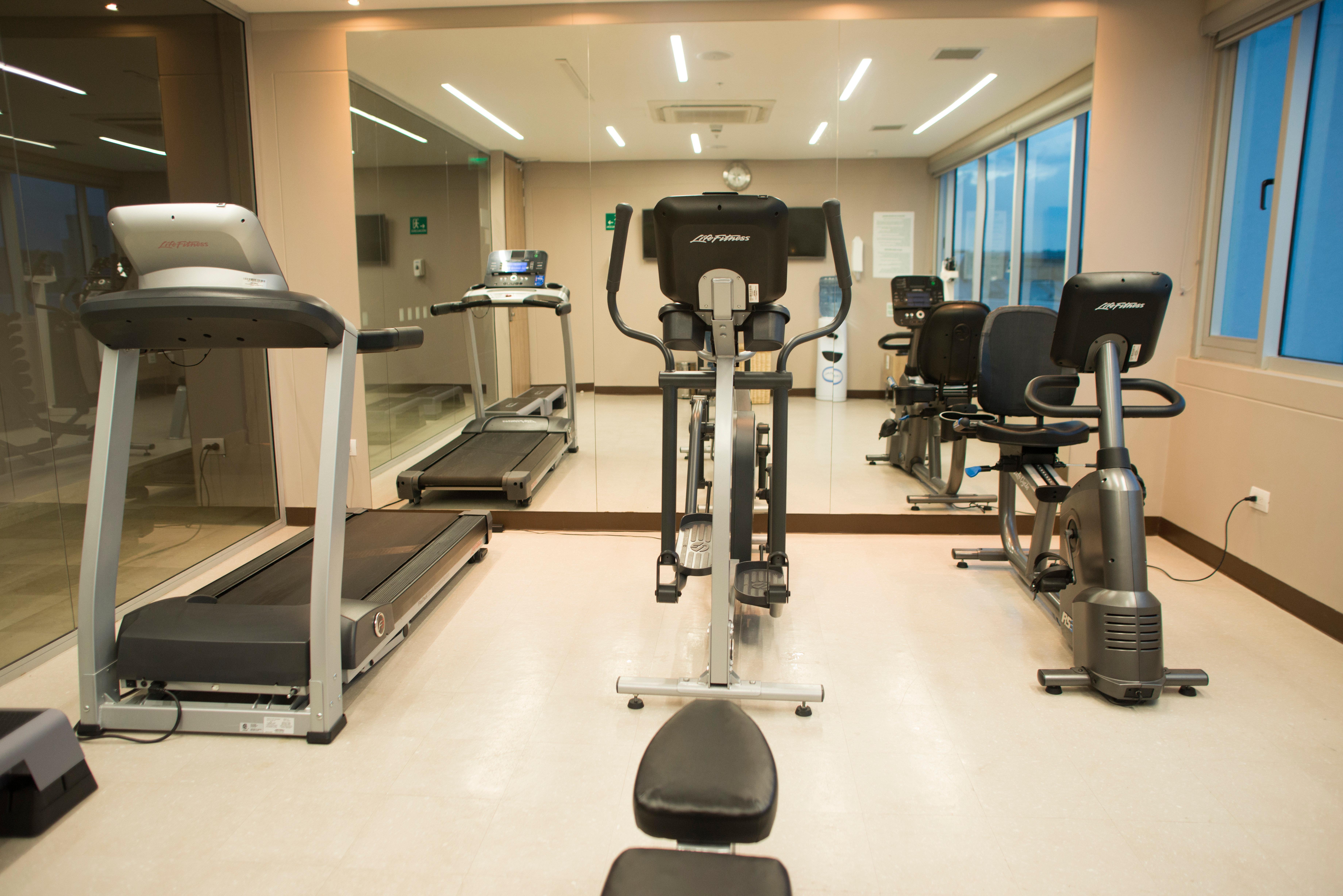 Holiday Inn Cucuta By Ihg Экстерьер фото A gym