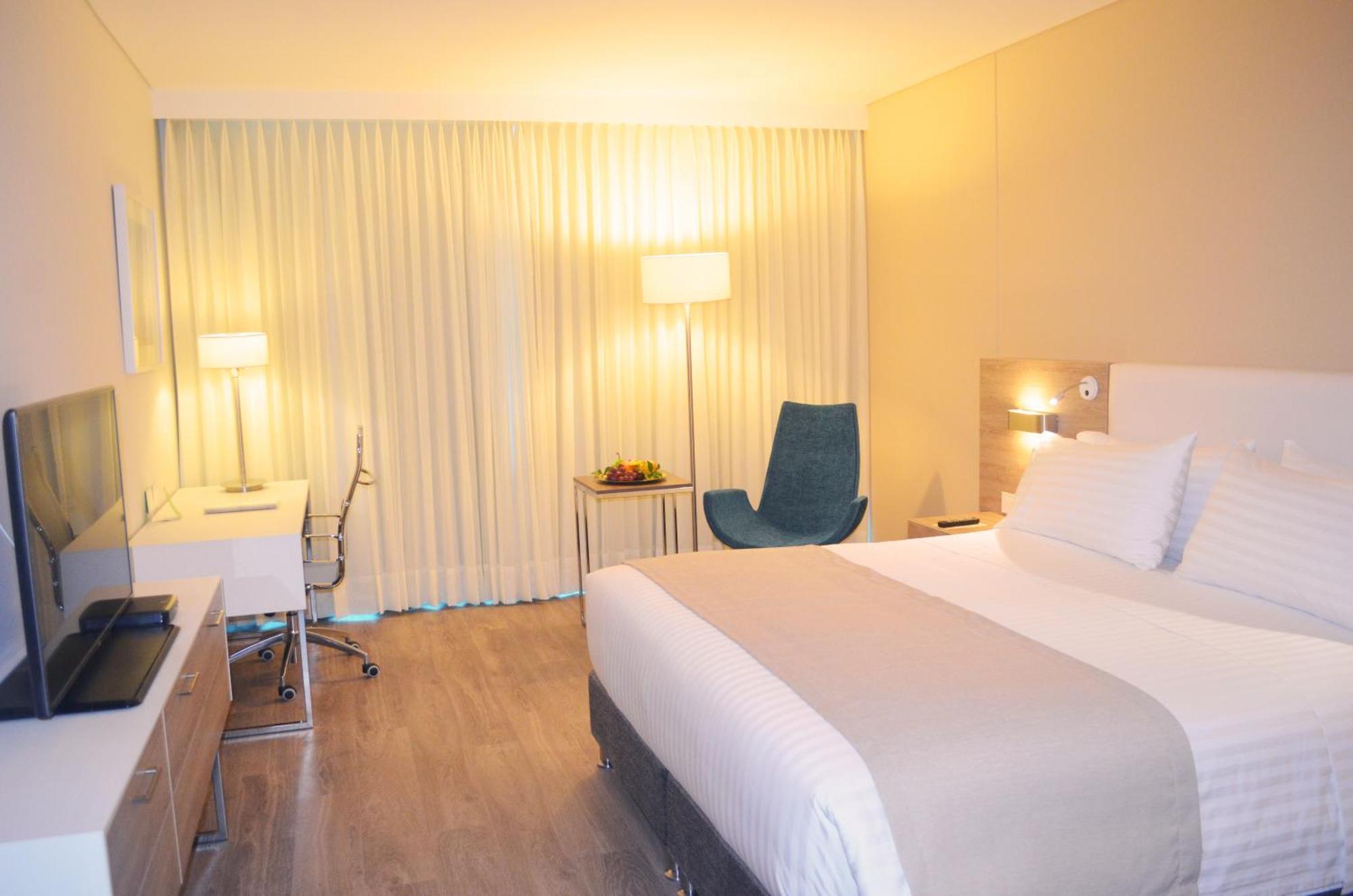Holiday Inn Cucuta By Ihg Экстерьер фото A room at the hotel