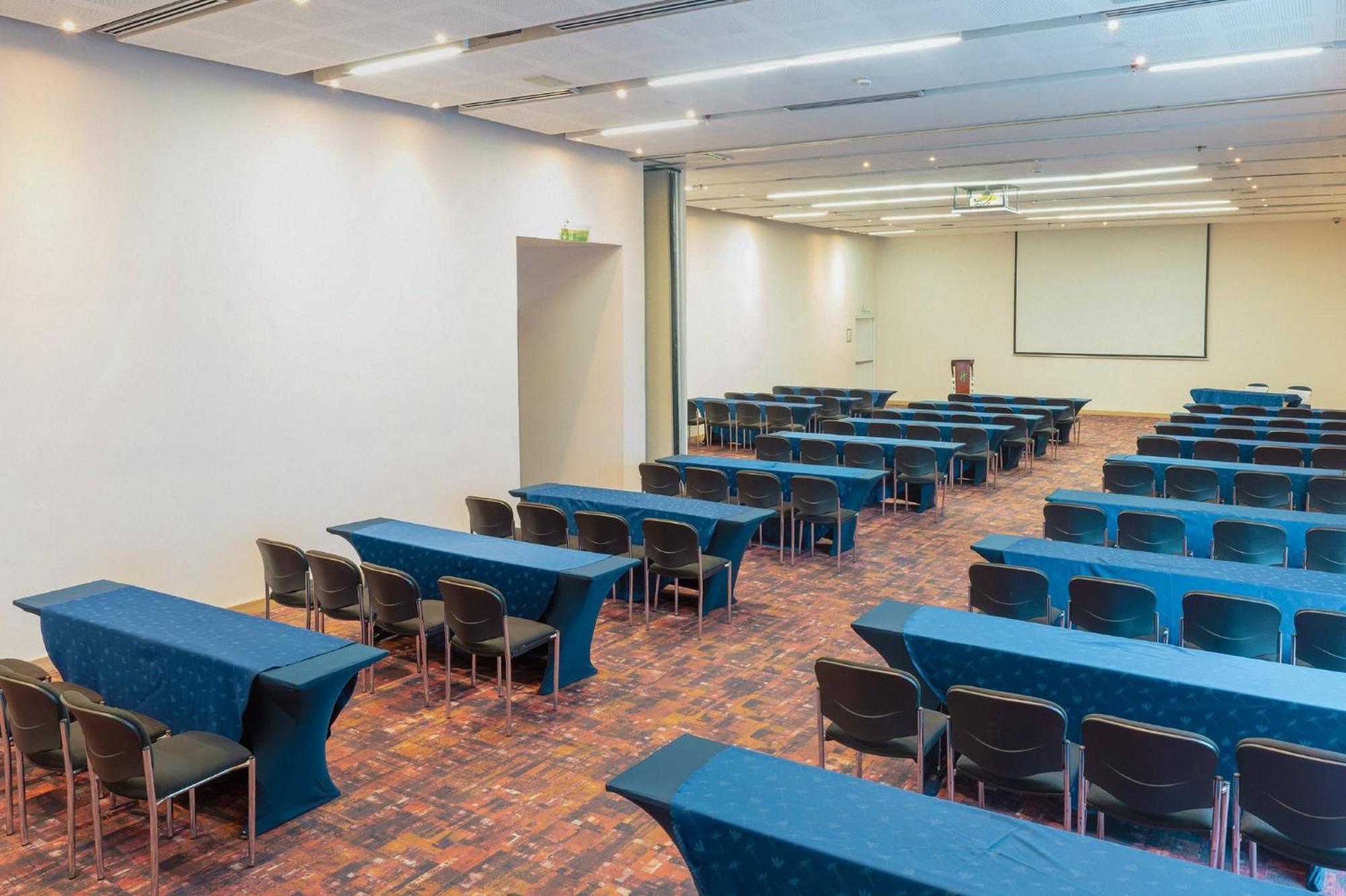 Holiday Inn Cucuta By Ihg Экстерьер фото The conference room